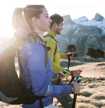 Los beneficios de utilizar bastones de trekking